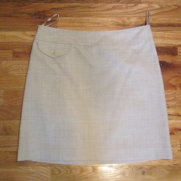 Wool/Silk Blend Mini Skirt, Size 6 - Picture 3 of 6